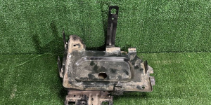 Полка аккумулятора передняя, Chevrolet Equinox 3 поколение